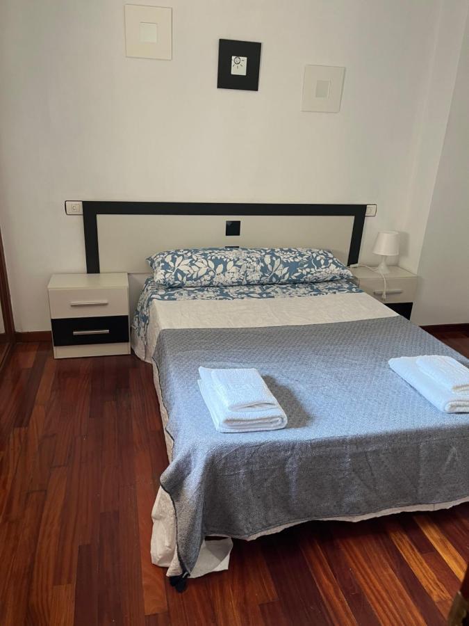 Apartamento Herreria Caldas De Reis Bagian luar foto